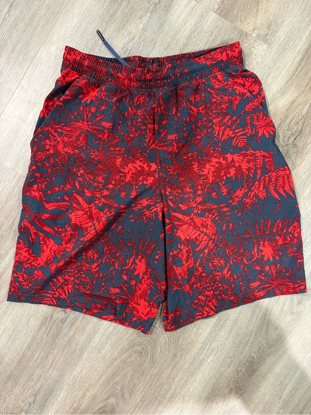 lululemon athletica Men’s Athletic Shorts - Red and Black Floral Print